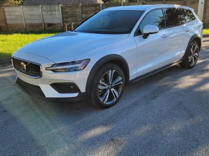 Used 2025 Volvo V60 B5 Cross Country Plus