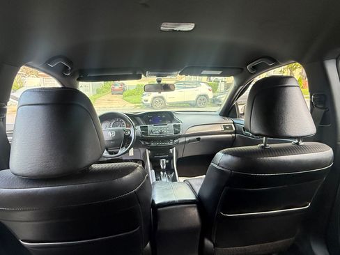 Used 2016 Honda Accord Sport image 10