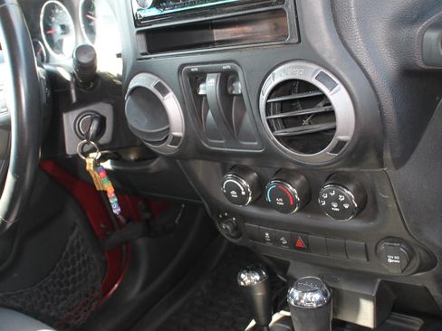 Used 2013 Jeep Wrangler Sport image 22