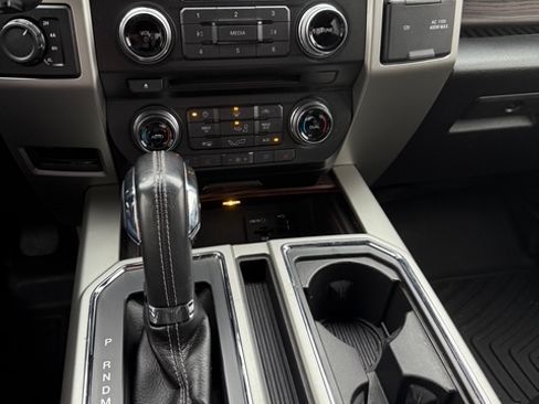 Used 2015 Ford F150 Lariat w/ Equipment Group 502A Luxury image 11