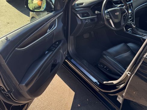 Used 2019 Cadillac XTS Luxury image 16