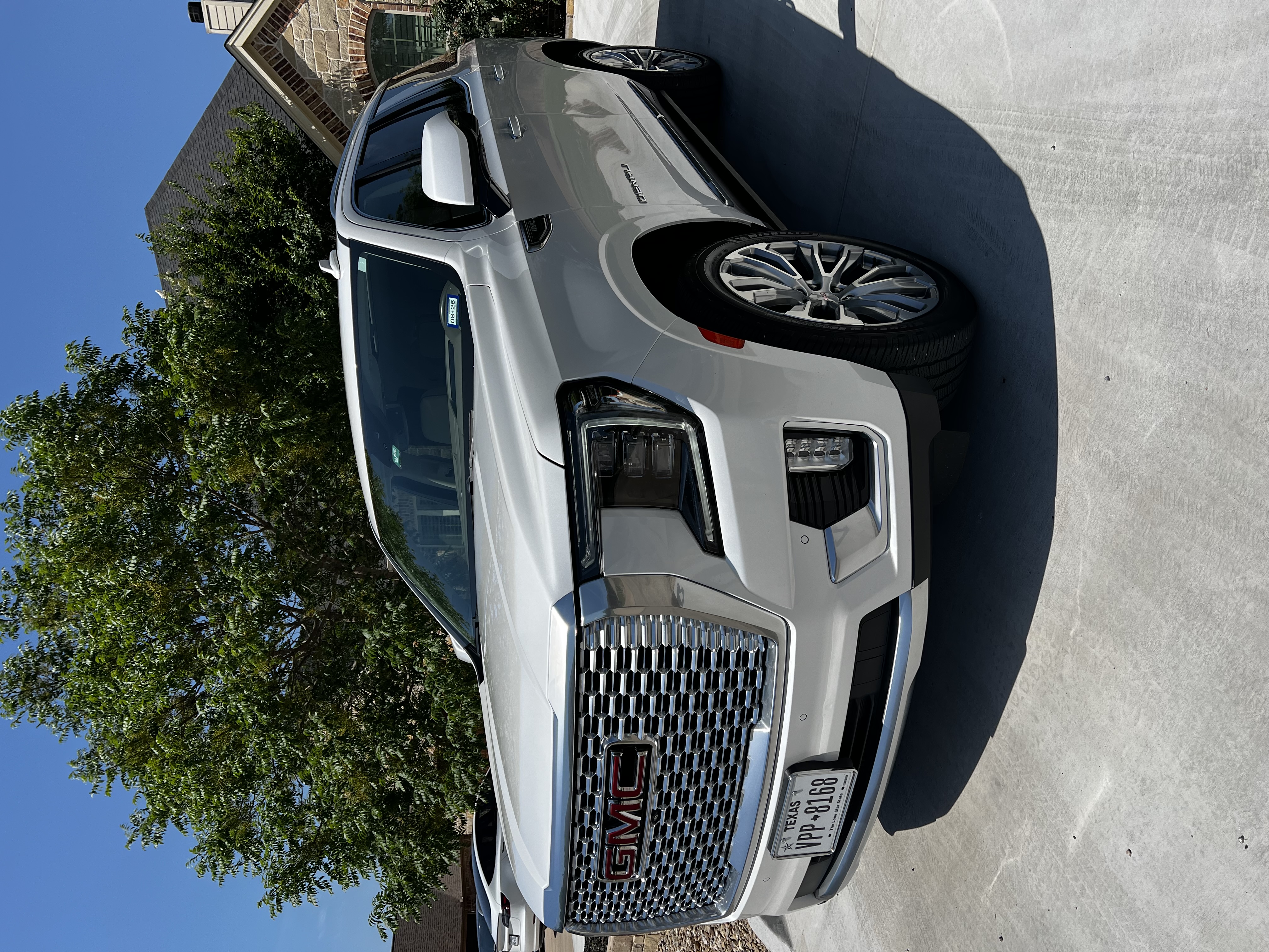 Used 2024 GMC Yukon Denali AWD/4WD image 19