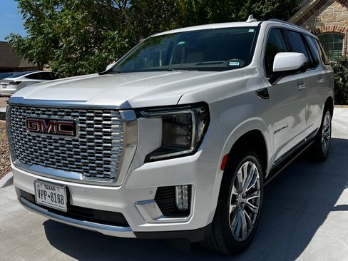 Used 2024 GMC Yukon Denali AWD/4WD image 19