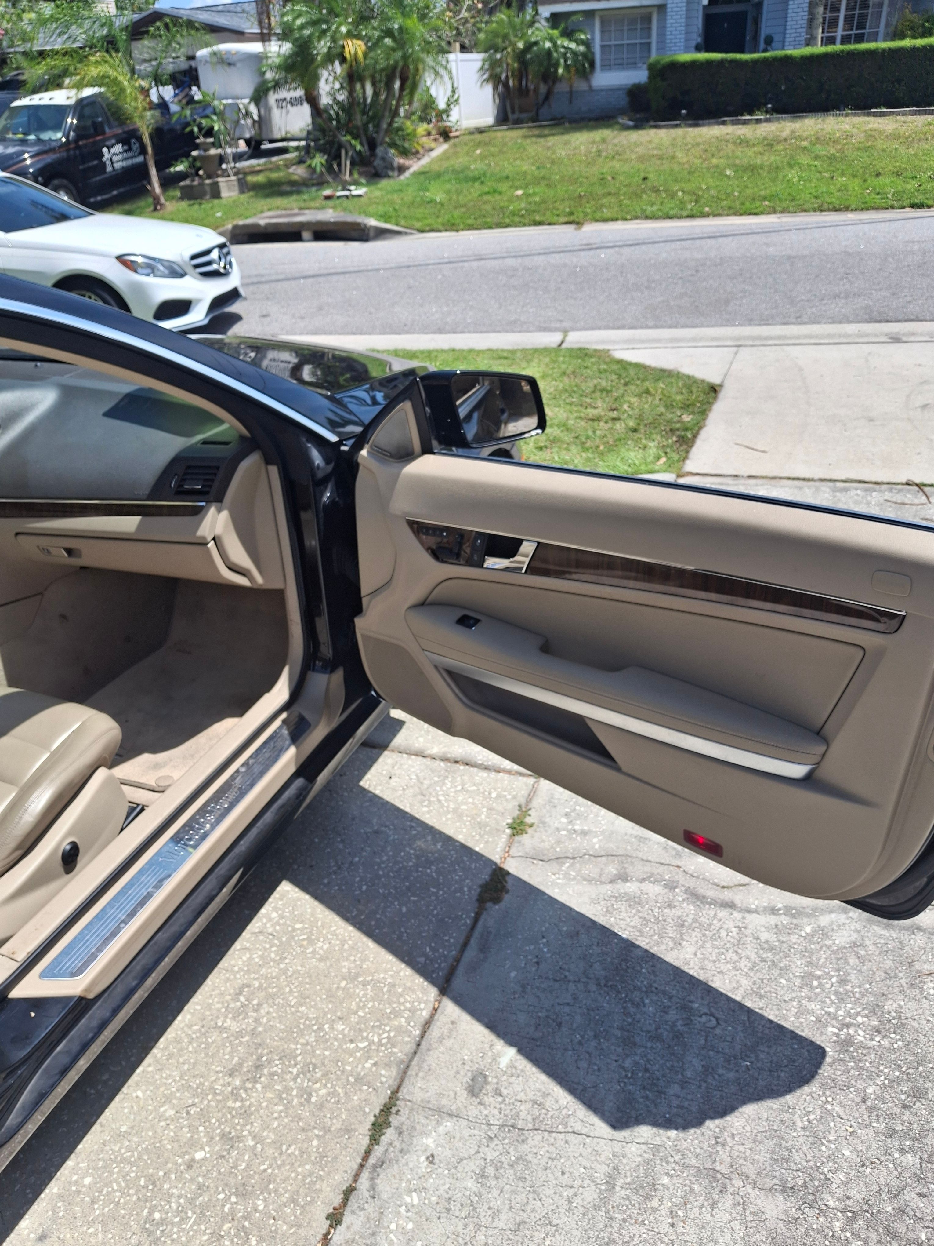 Used 2011 Mercedes-Benz E 350 Cabriolet image 17