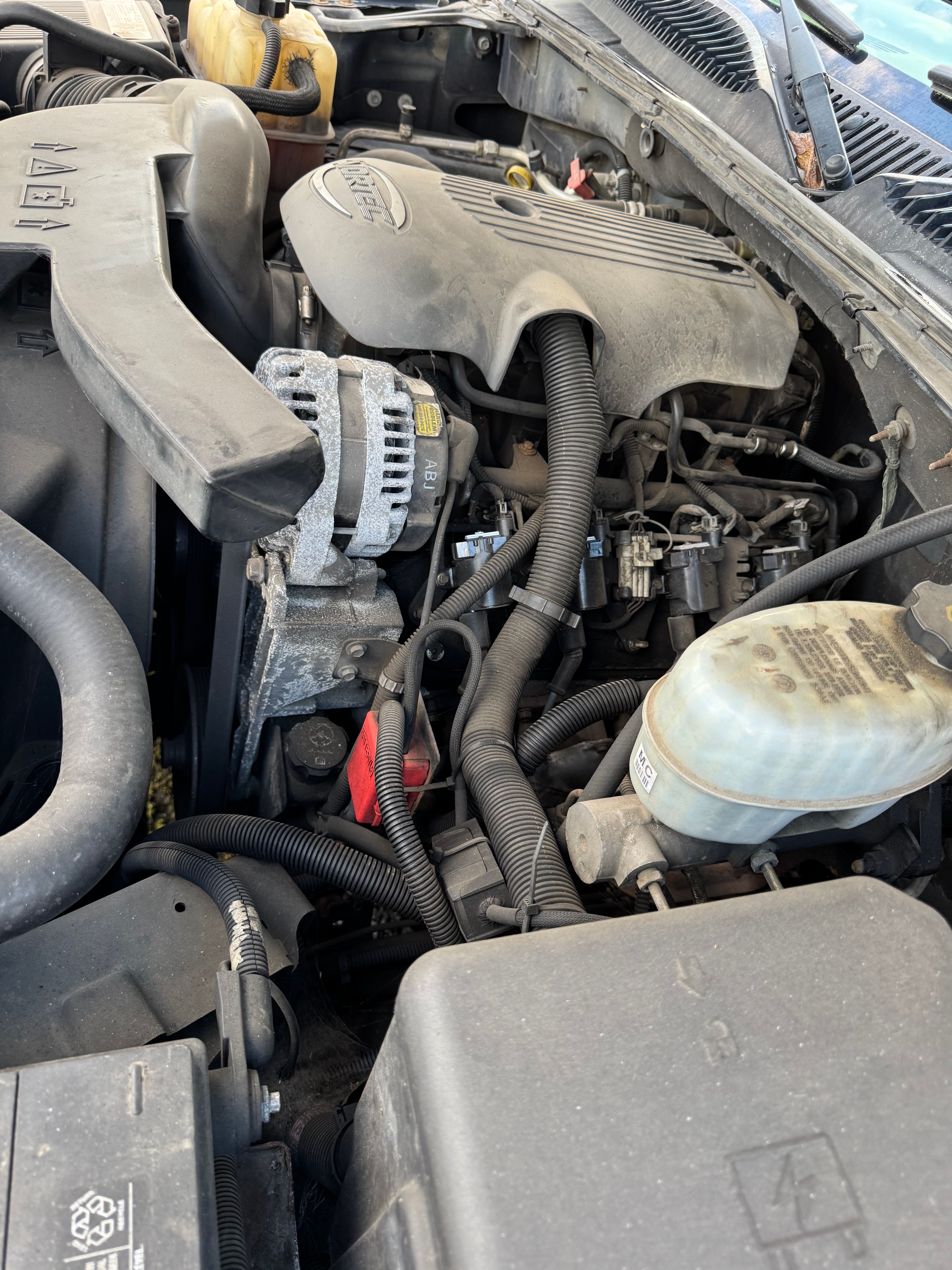 Used 2004 Chevrolet Tahoe LS w/ Preferred Equipment Group RWD image 15