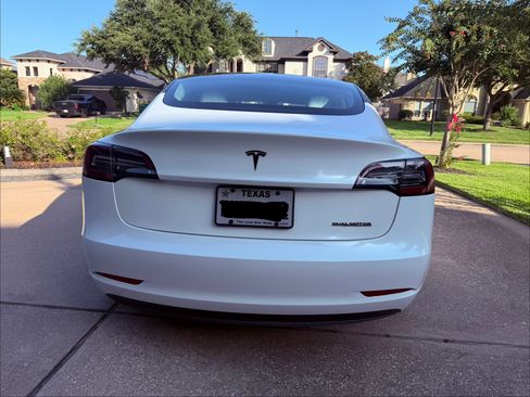 Used 2020 Tesla Model 3 Long Range AWD/4WD image 9