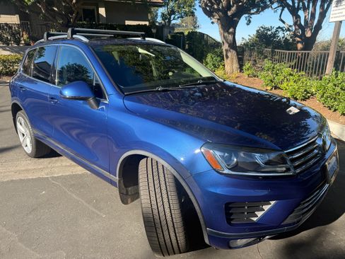 Used 2016 Volkswagen Touareg Executive image 1