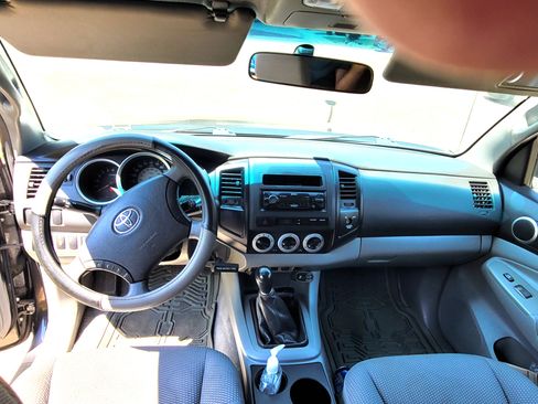Used 2010 Toyota Tacoma 2WD Access Cab w/ Convenience Pkg image 11