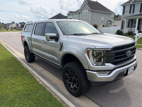 Used 2021 Ford F150 Lariat w/ Equipment Group 502A High AWD/4WD image 2