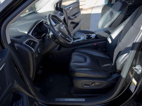 Used 2017 Ford Edge Titanium image 8