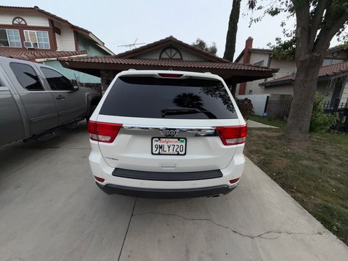 Used 2012 Jeep Grand Cherokee Laredo image 11
