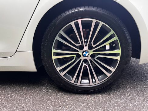 Used 2018 BMW 530i xDrive AWD/4WD image 26