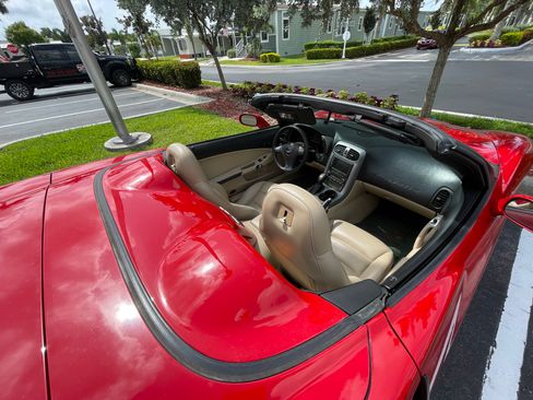 Used 2006 Chevrolet Corvette Convertible w/ Preferred Equipment Group RWD image 12