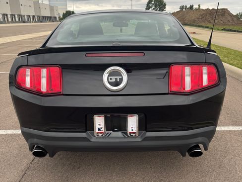 Used 2012 Ford Mustang GT Premium RWD image 8