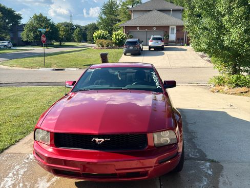 Used 2007 Ford Mustang Coupe RWD image 2