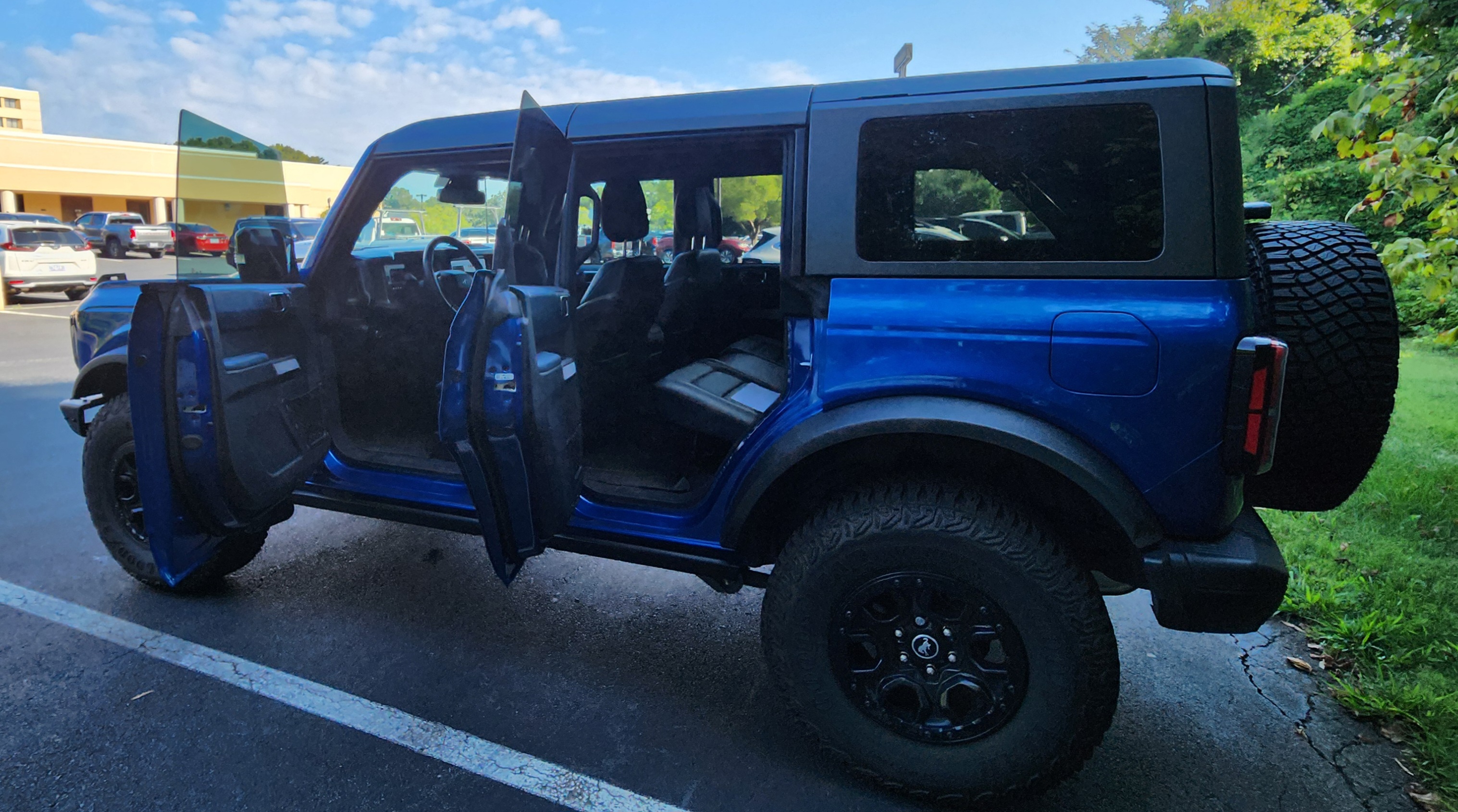 Used 2021 Ford Bronco First Edition AWD/4WD image 14