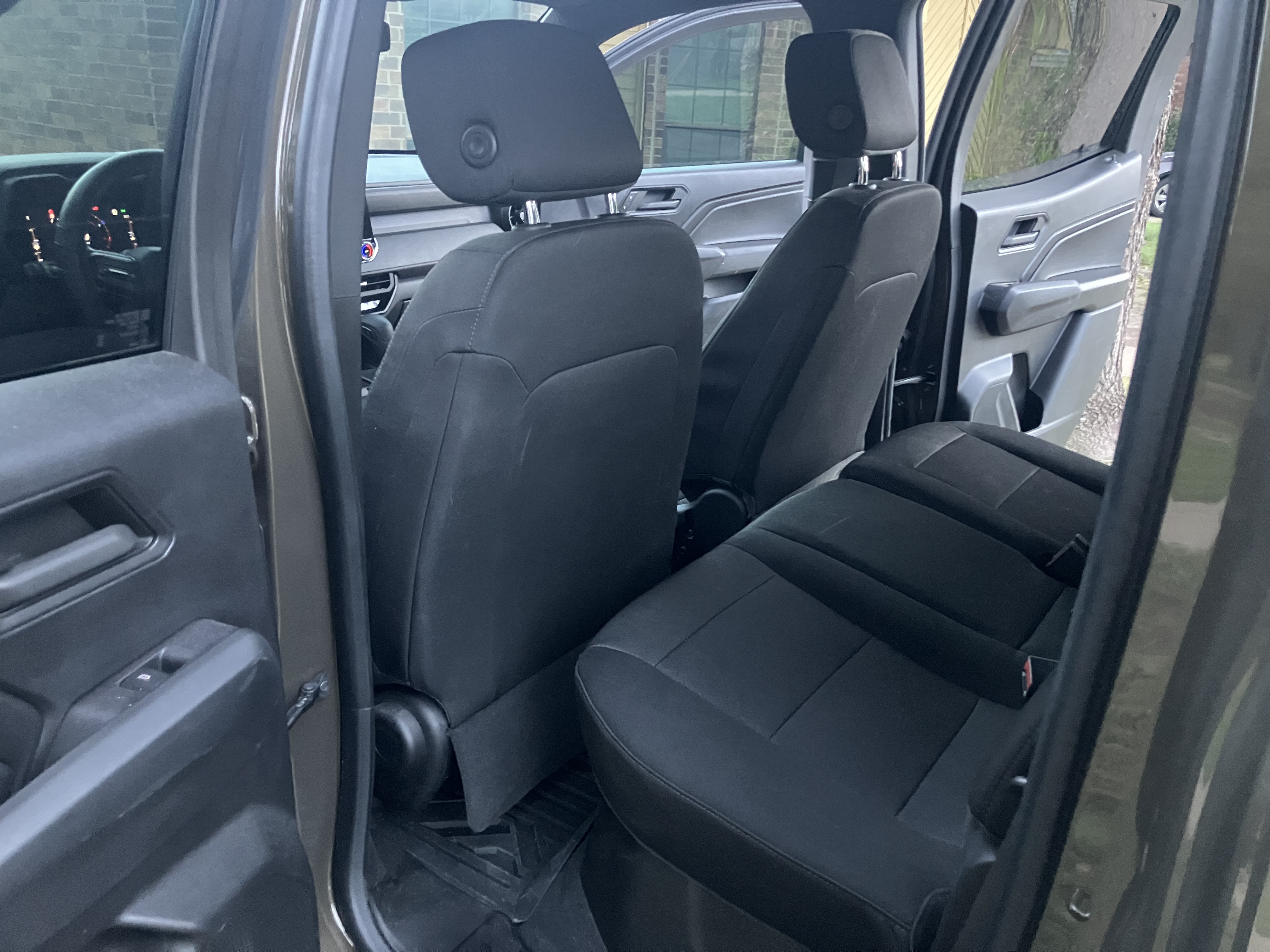 Used 2023 Chevrolet Colorado W/T RWD image 12
