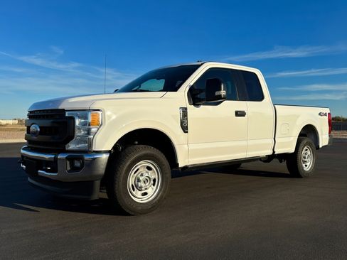 Used 2021 Ford F250 XL w/ Power Equipment Group image 2