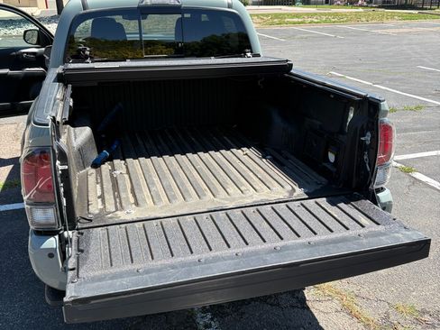 Used 2021 Toyota Tacoma TRD Pro AWD/4WD image 10