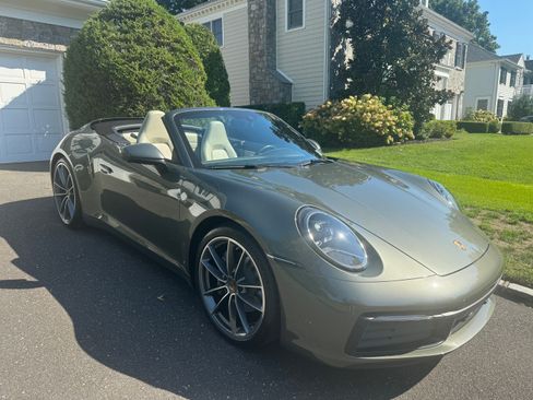 Used 2020 Porsche 911 Carrera image 1