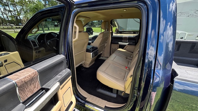 Used 2018 Ford F350 Lariat w/ Lariat Ultimate Package AWD/4WD image 6