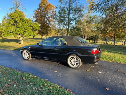 Used 2006 BMW 330Ci Convertible image 12