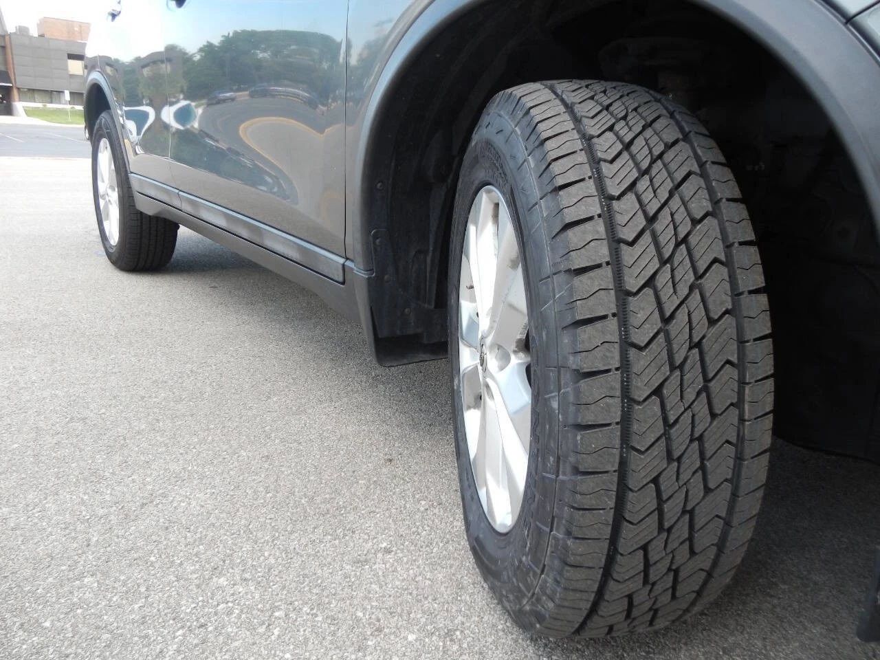 Used 2016 Nissan Rogue SV w/ SV Premium Package FWD image 5