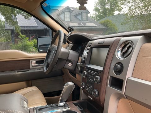 Used 2014 Ford F150 Lariat w/ Equipment Group 501A Mid AWD/4WD image 9