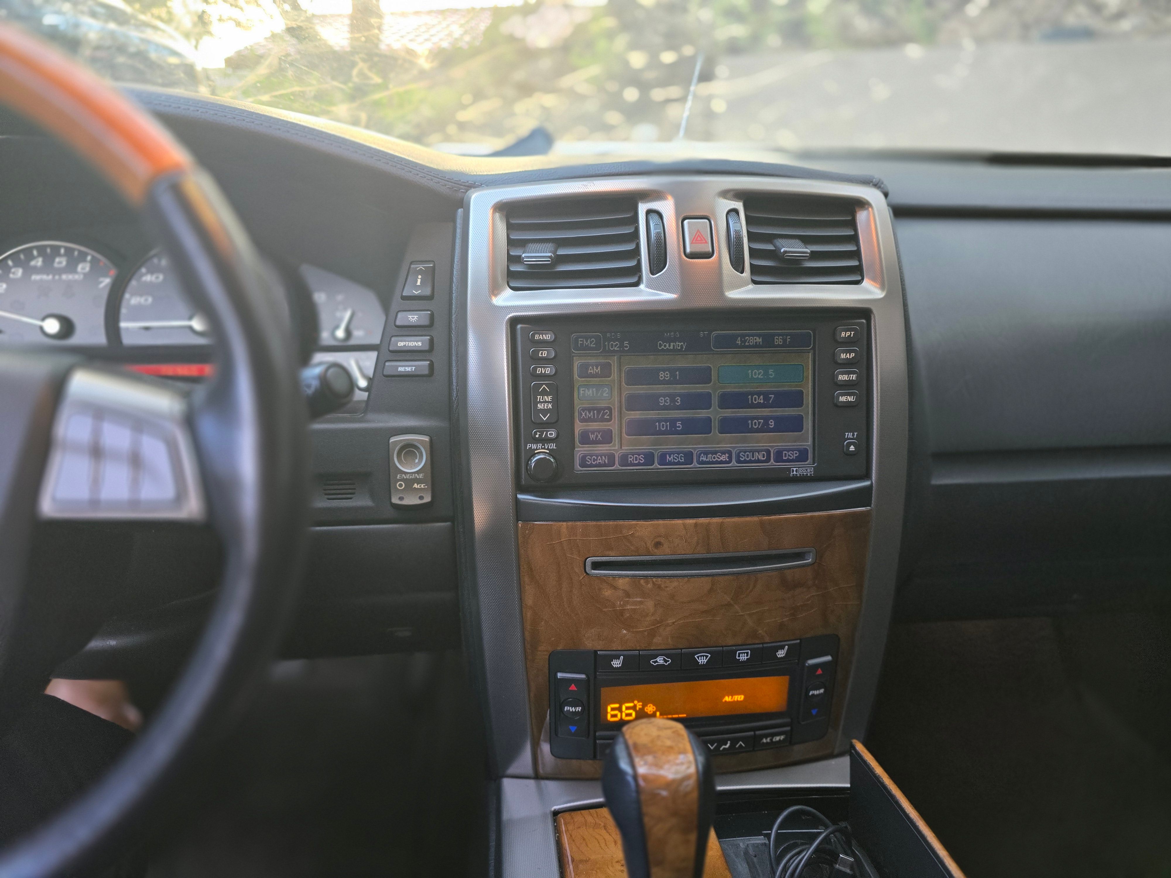 Used 2009 Cadillac XLR RWD image 13