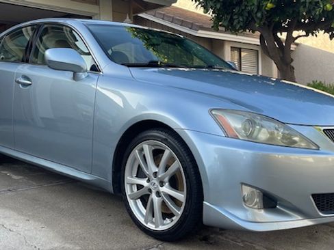 Used 2007 Lexus IS 350 image 2