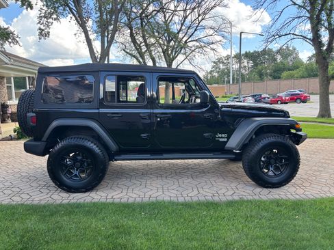 Used 2021 Jeep Wrangler Unlimited Sport image 1