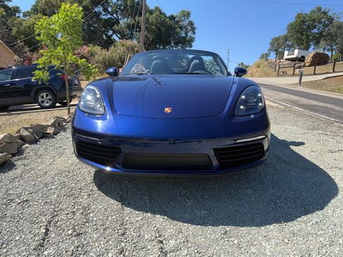 Used 2022 Porsche 718 Boxster RWD image 15