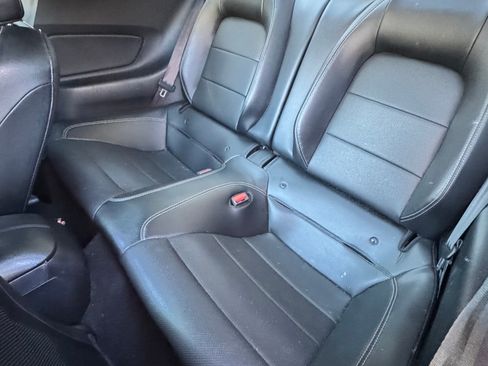 Used 2021 Ford Mustang Premium image 6