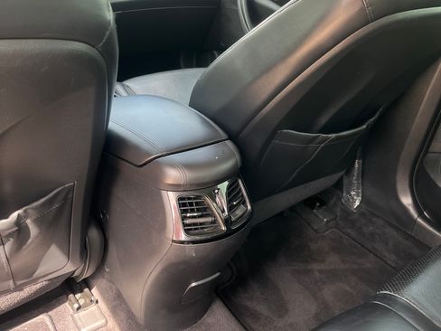 Used 2013 Hyundai Azera image 11