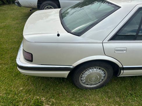 Used 1993 Cadillac Seville FWD image 9