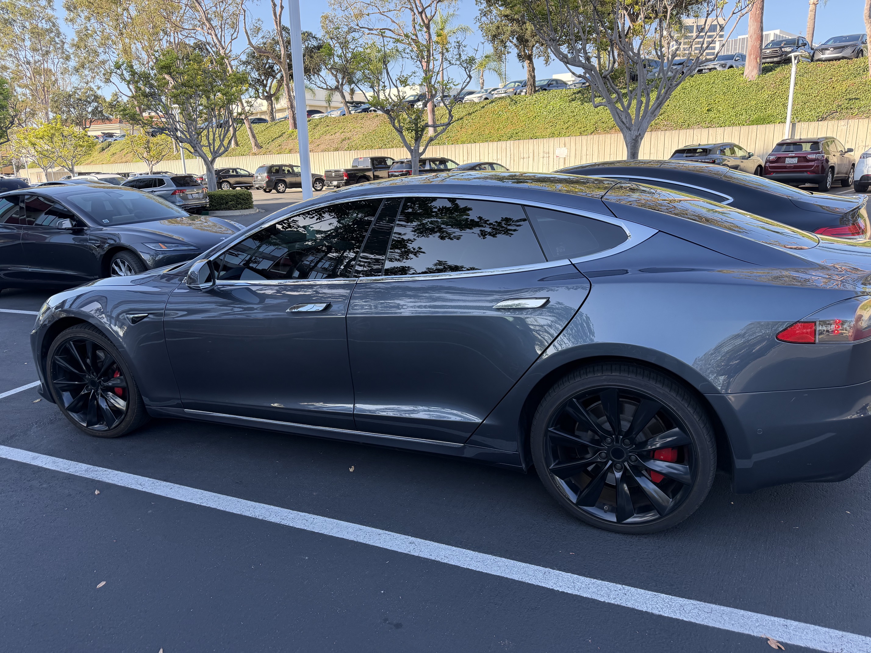Used 2018 Tesla Model S 75D AWD/4WD image 1