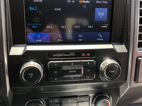 Used 2022 Ford F350 XLT w/ XLT Value Package AWD/4WD image 2