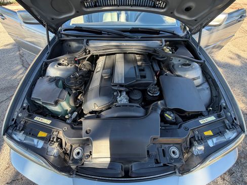 Used 2005 BMW 330Ci Convertible image 9