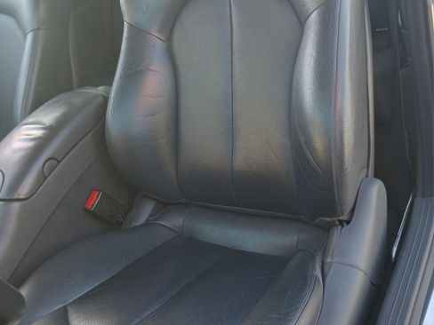 Used 2005 Mercedes-Benz CLK 320 Coupe image 30