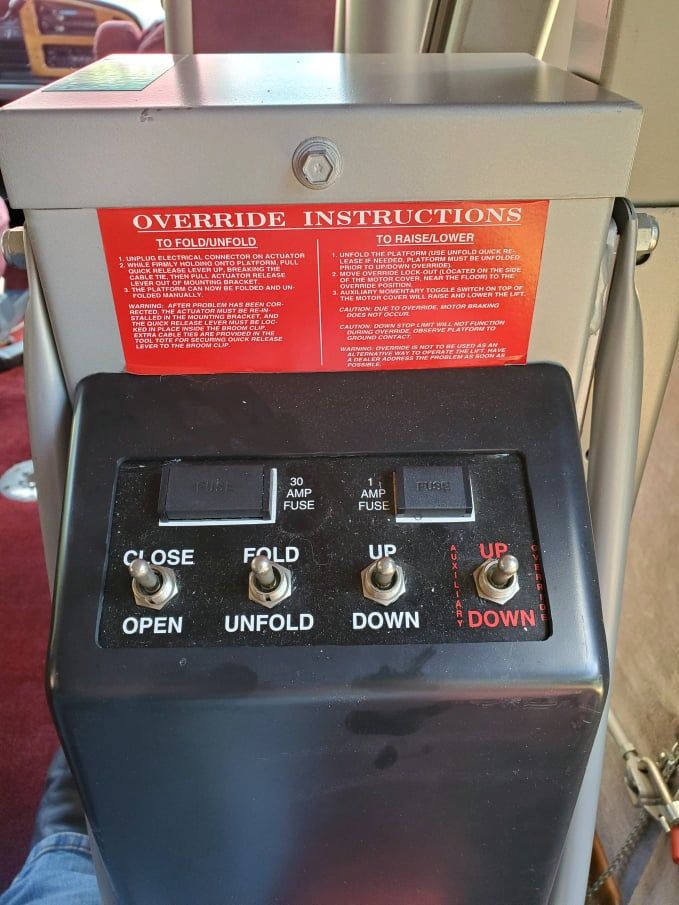 Used 1993 Ford E-150 and Econoline 150 RWD image 14