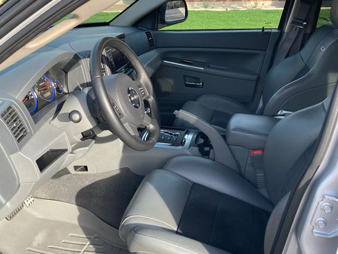 Used 2006 Jeep Grand Cherokee SRT8 w/ SRT Option Group I image 8