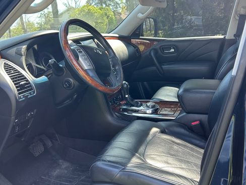 Used 2016 INFINITI QX80 4WD w/ Deluxe Technology Package image 4