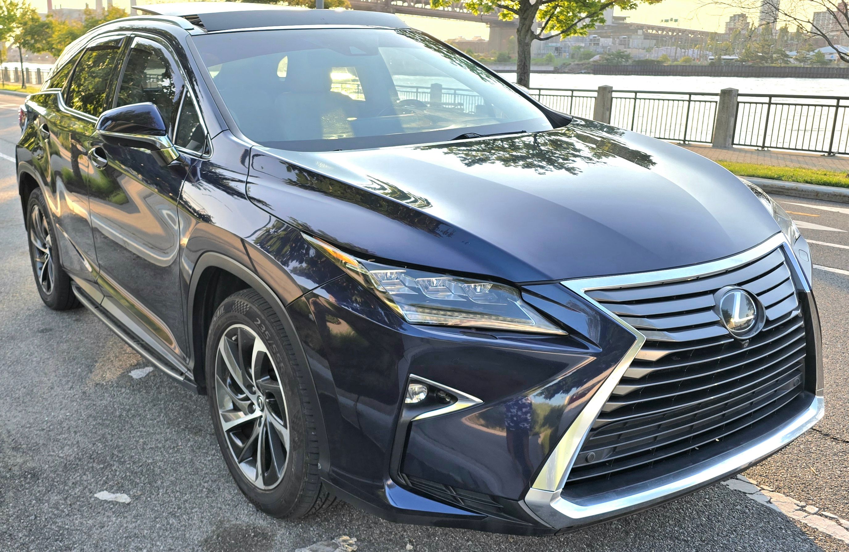 Used 2018 Lexus RX 350 AWD w/ Luxury Package image 2