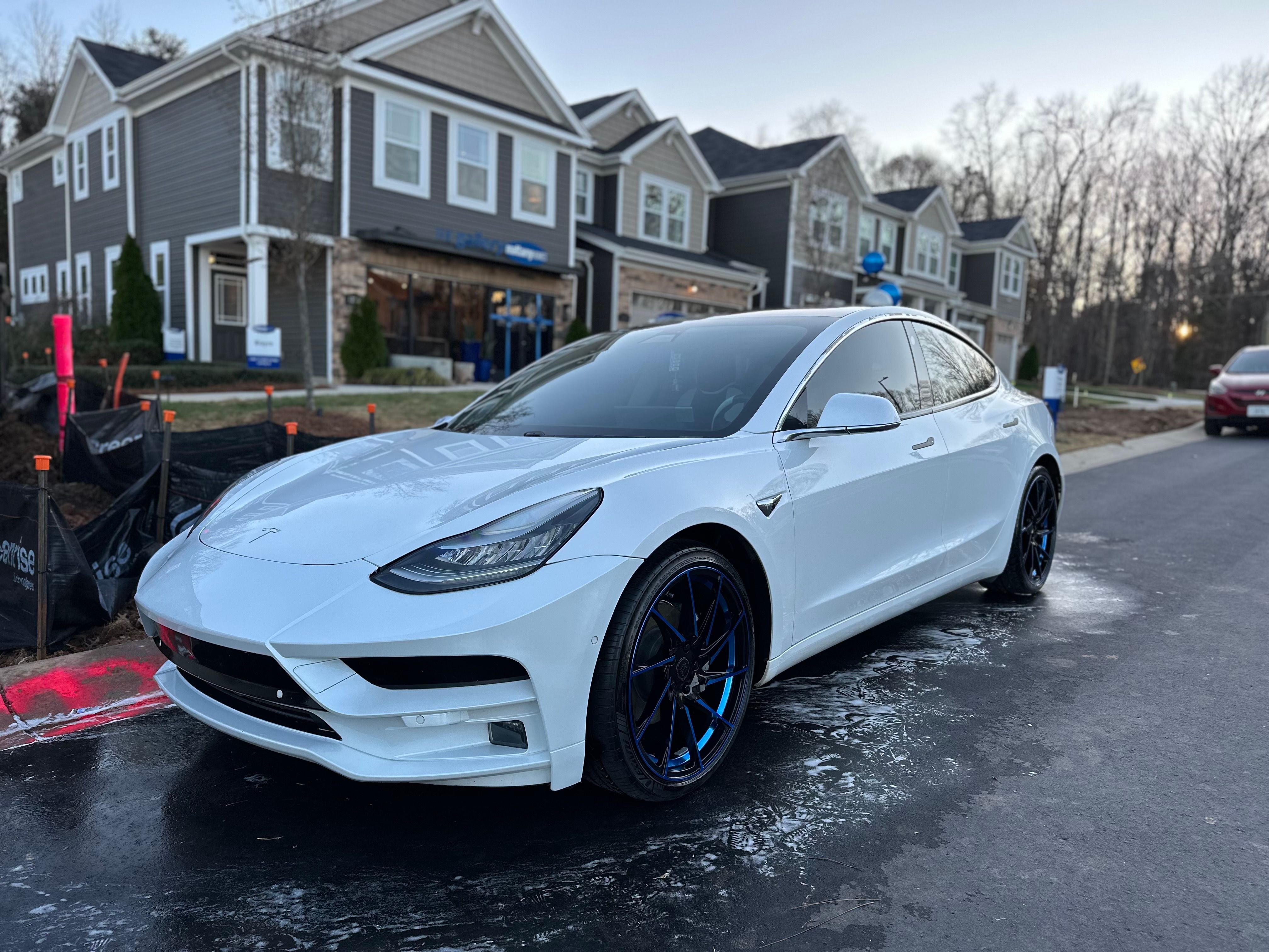 Used 2019 Tesla Model 3 Performance AWD/4WD image 2