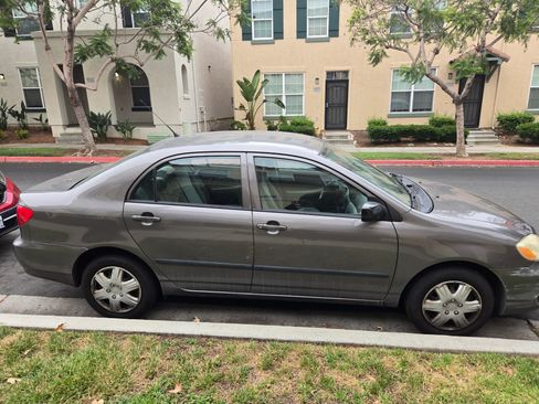 Used 2007 Toyota Corolla CE image 1