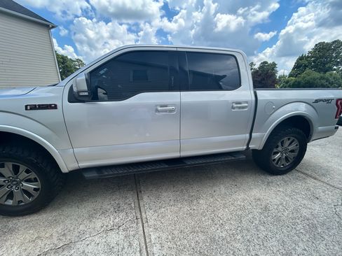 Used 2016 Ford F150 XLT w/ Equipment Group 302A Luxury AWD/4WD image 4