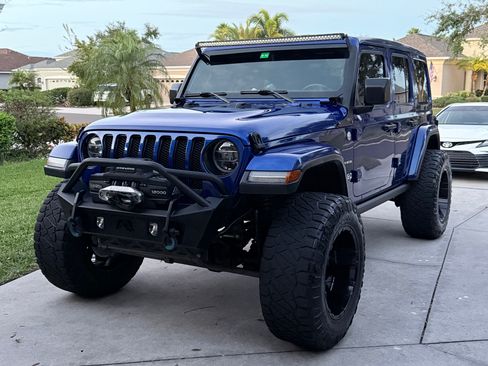 Used 2019 Jeep Wrangler Unlimited Sahara image 1