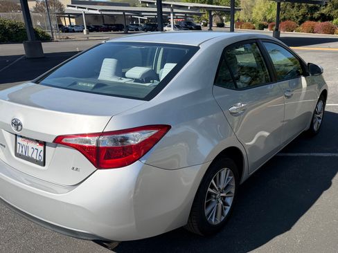 Used 2014 Toyota Corolla LE FWD image 8