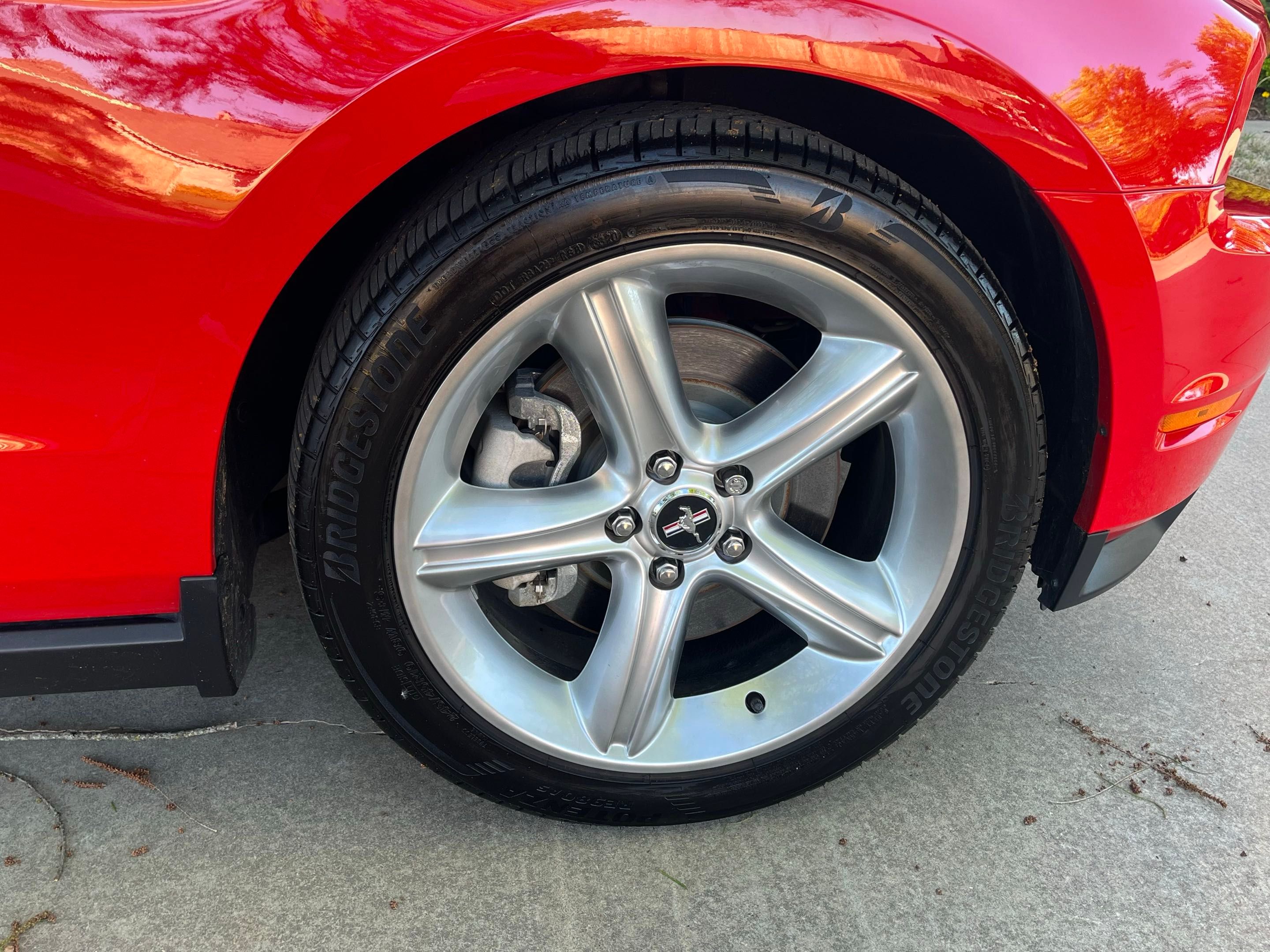 Used 2011 Ford Mustang GT Premium w/ Security Pkg RWD image 8