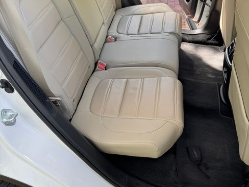 Used 2022 Honda CR-V Touring image 9